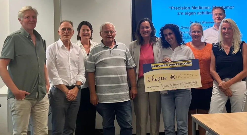Cheque overhandiging Bedumer Winterloop